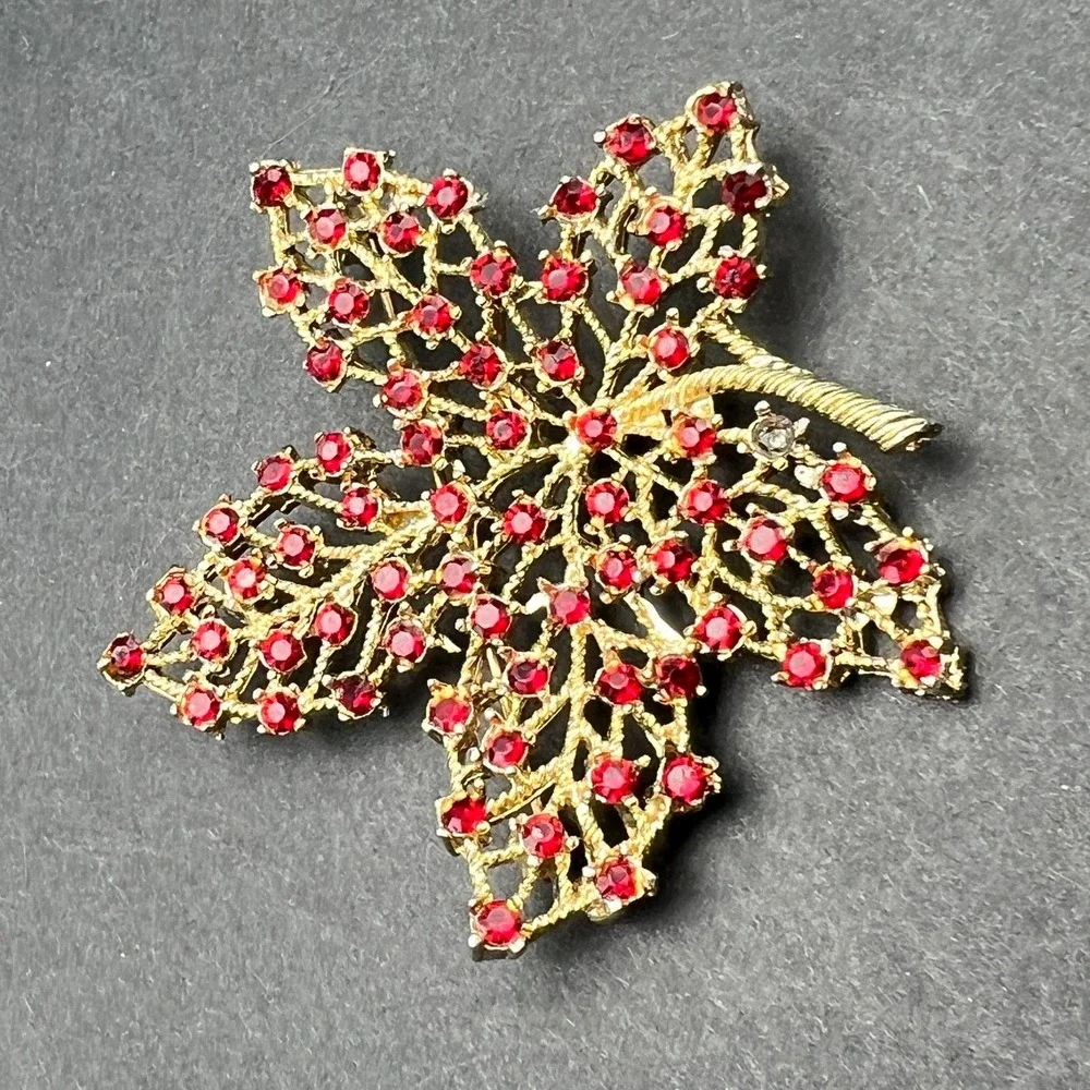 Gold Tone Leaf Brooch Red Rhinestone Accents Textured Openwork Vintage Style Pin